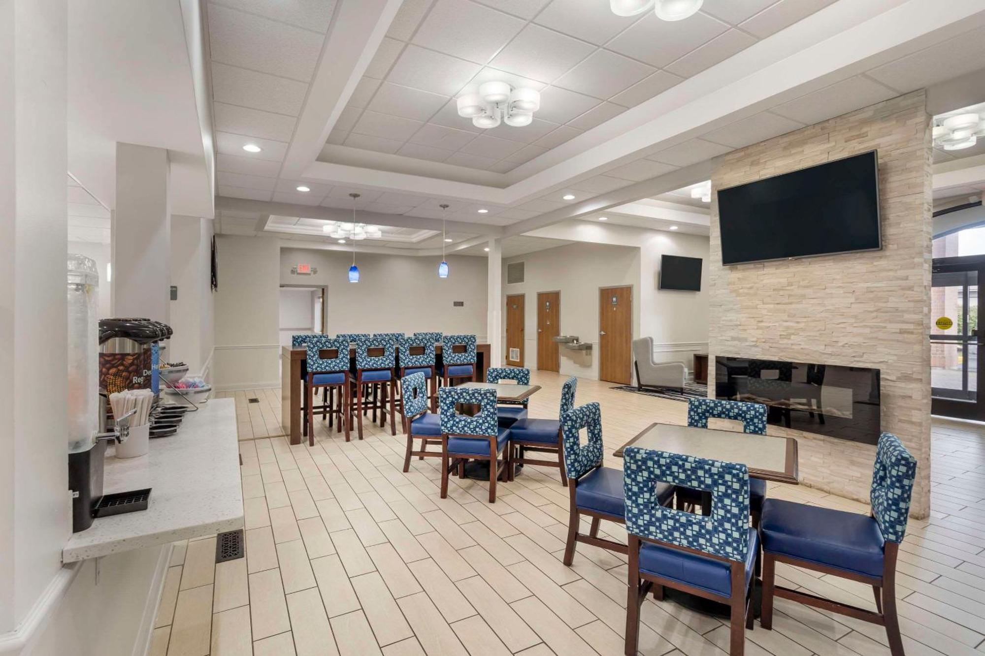 Comfort Inn & Suites Mundelein-Vernon Hills Exteriör bild